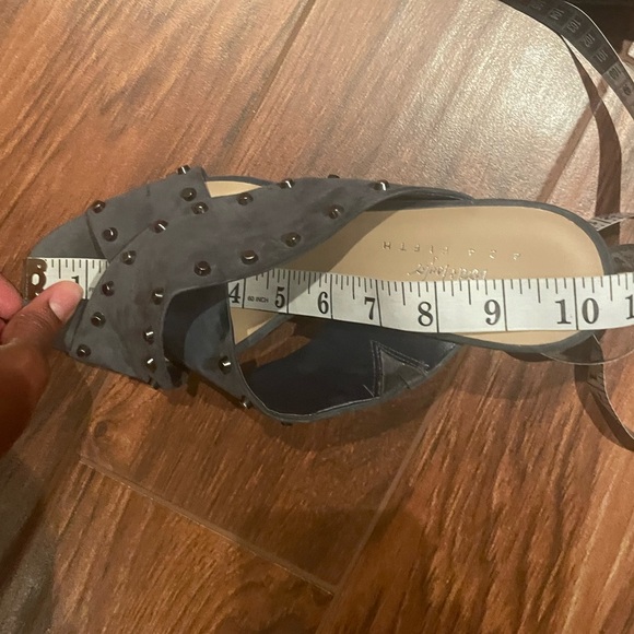 Lord and Taylor 424 Shoes Studded Cross Blue Suede Sandals Size 10 - Picture 8 of 8